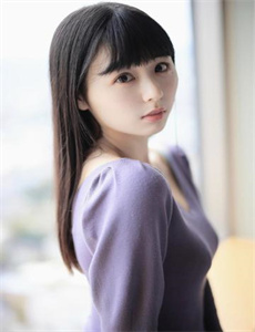 金子美穗脱裙子